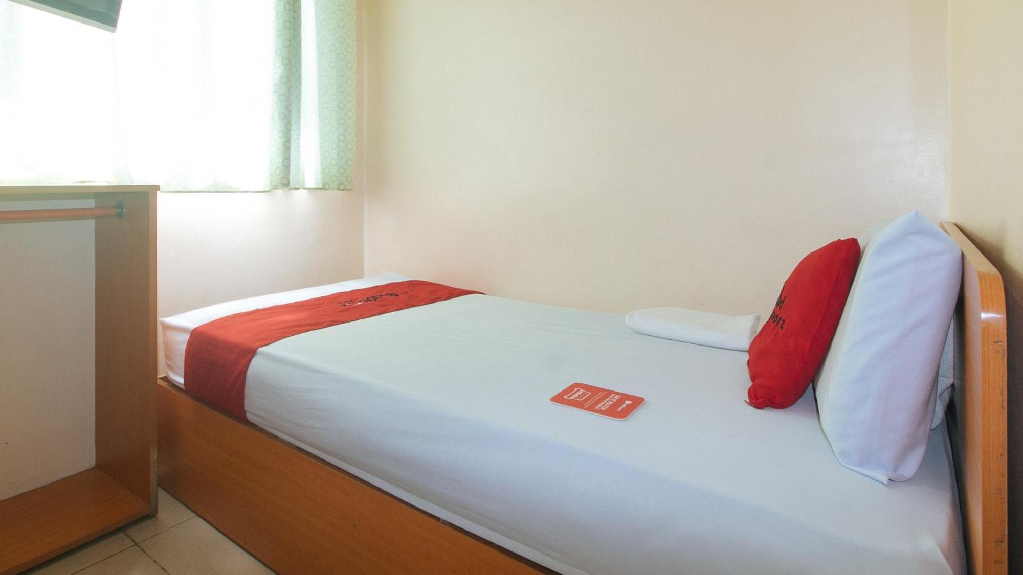 Reddoorz @ Asiana Pension Inn Mandaue City Exterior photo
