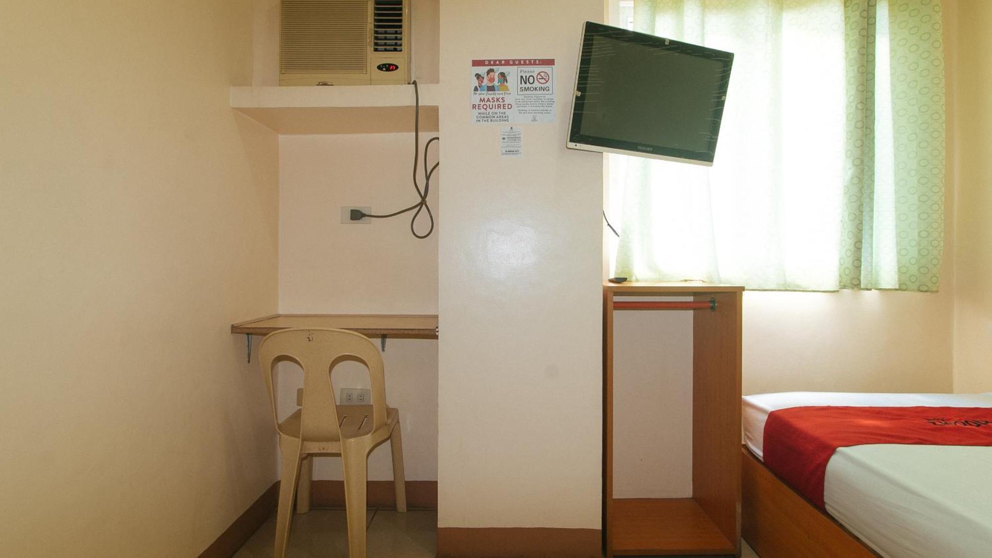 Reddoorz @ Asiana Pension Inn Mandaue City Exterior photo